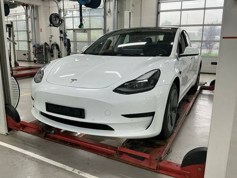 Tesla Model 3 2021 z Danii