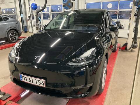 Tesla Model Y 2024 z Danii
