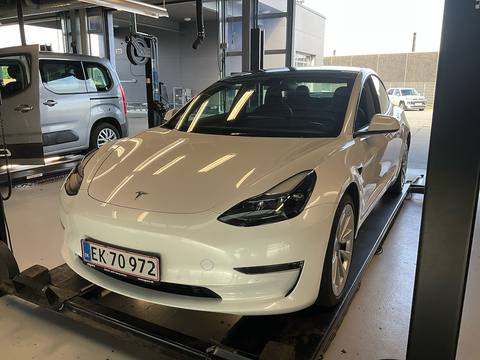 Tesla Model 3 2022 z Danii