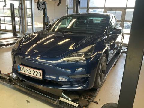 Tesla Model 3 2021 z Danii