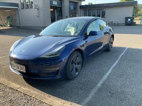 Tesla Model 3 2021 z Danii