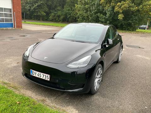 Tesla Model Y 2024 z Danii