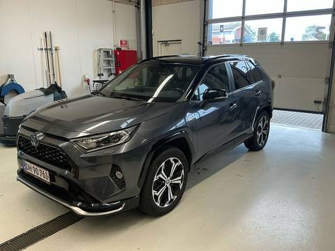 Toyota RAV4 2021 z Danii