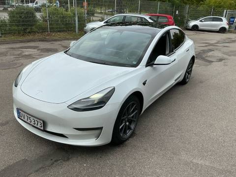 Tesla Model 3 2022 z Danii